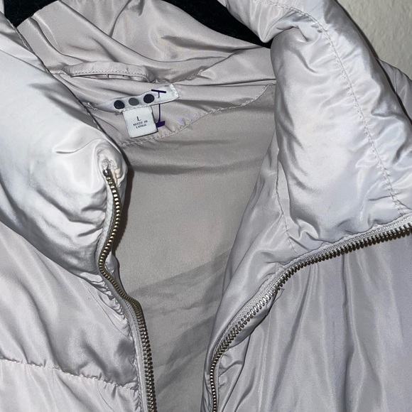 Cozy Zip-up Puffer Jacket - Picture 2 of 4